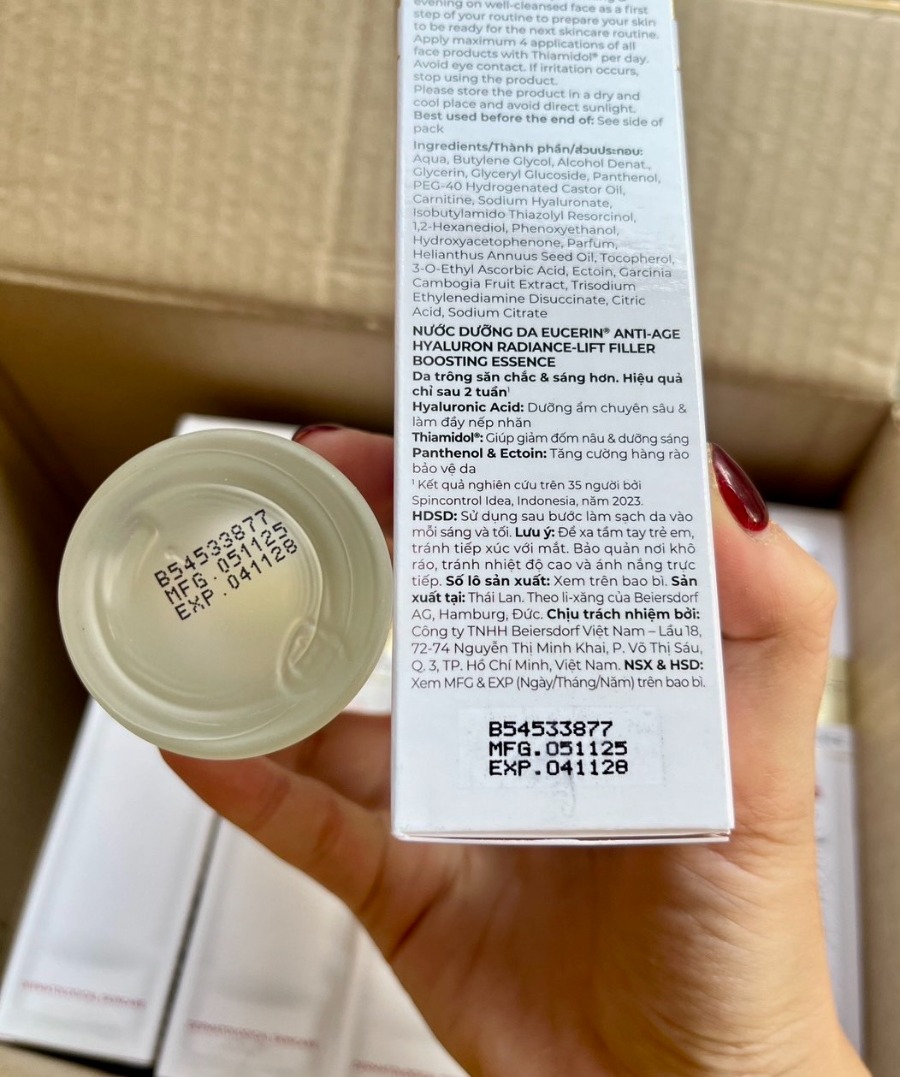 แพ็คเกจใหม่ น้ำตบทอง - Eucerin Hyaluron Radiance Lift Filler Boosting Essence 100 ml.