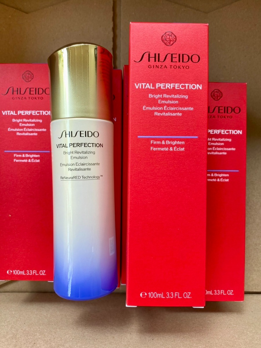 Shiseido อิมัลชั่นบำรุงผิว Vital Perfection Bright Revitalizing Emulsion 100ml. (เคาเตอร์ 4,150฿)