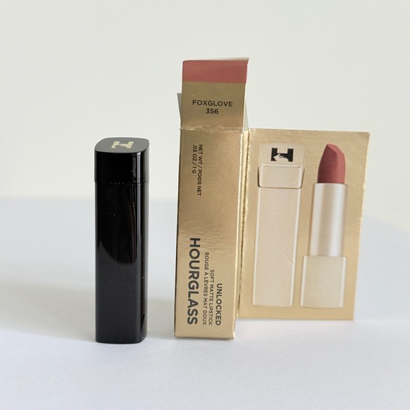 Hourglass Unloked Soft Matte Lipstick 1g. #Foxglove