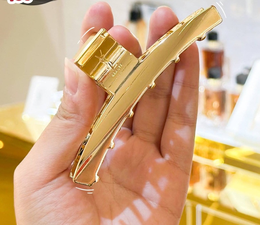 YSL Hair Clip สีทอง
