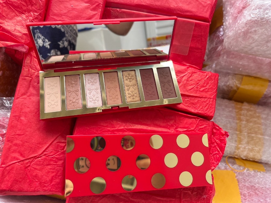 พาเลท Estee Lauder Limited Edition Glow Eyeshadow Palette 8.9g.