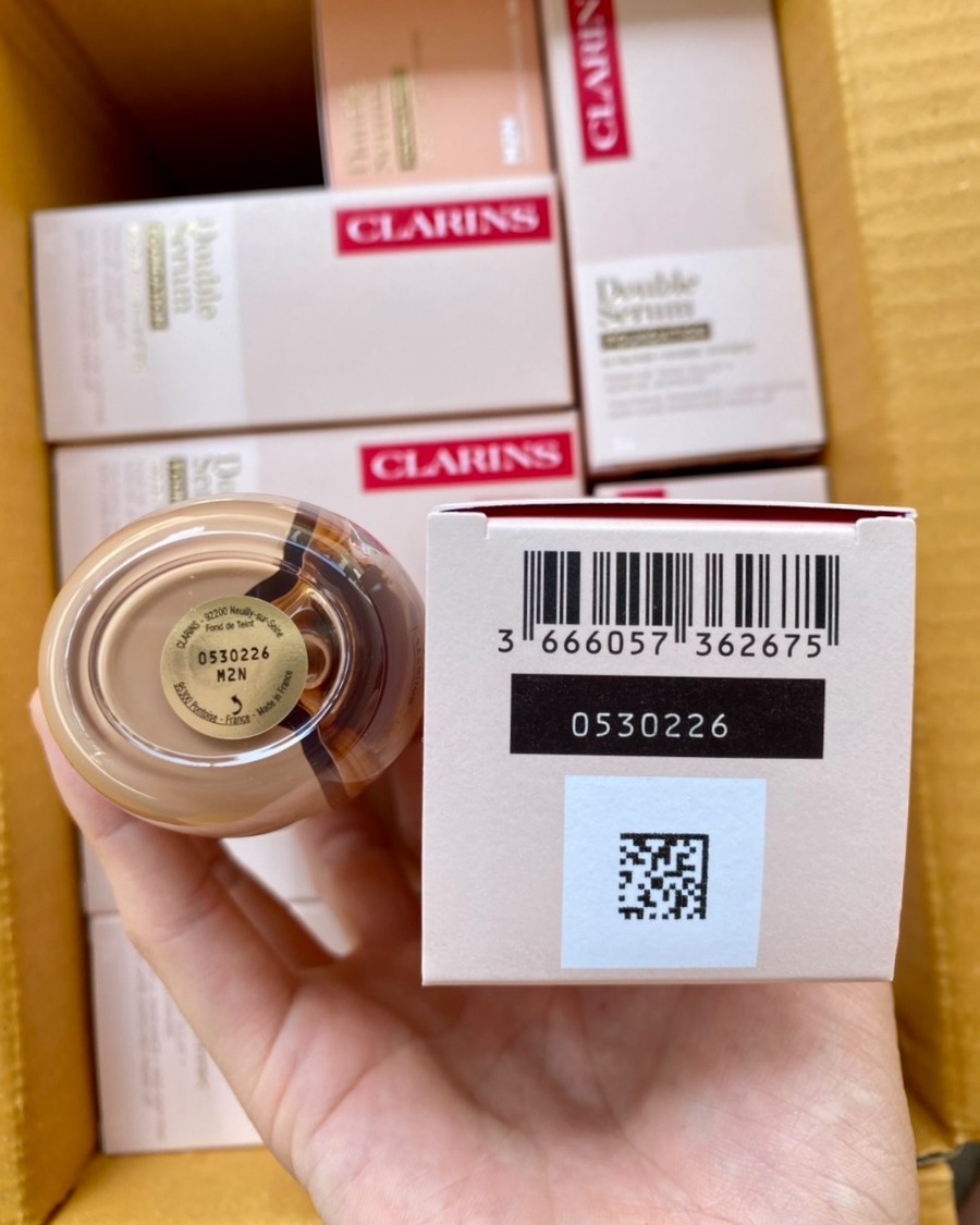 Clarins Double Serum Foundation 30ml. (เคาเตอร์ 2,500฿)