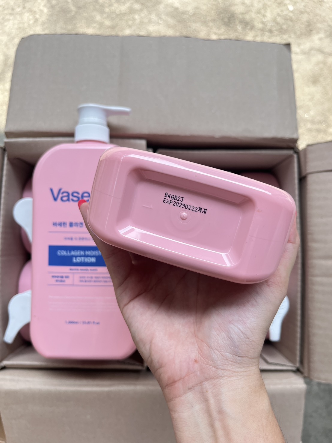 รุ่นใหม่ Vaseline Moisture Lotion 1000ml. #สีชมพู Collagen Moisture