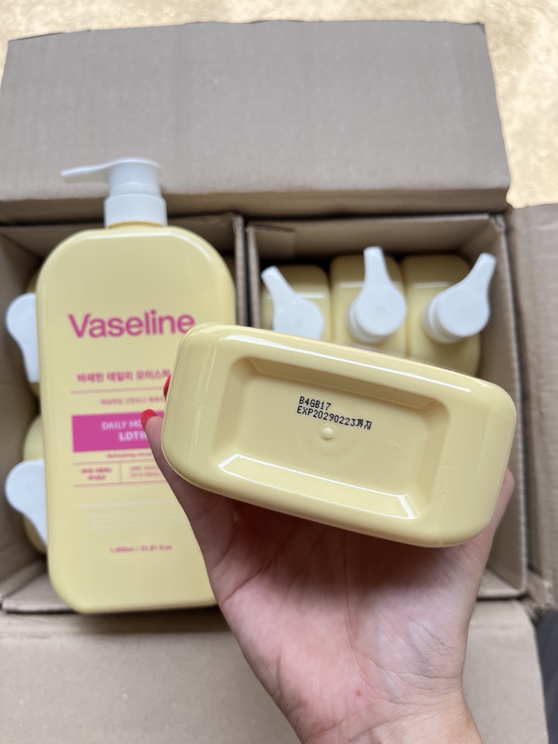 รุ่นใหม่ Vaseline Moisture Lotion 1000ml. #สีเหลือง Daily Moistur