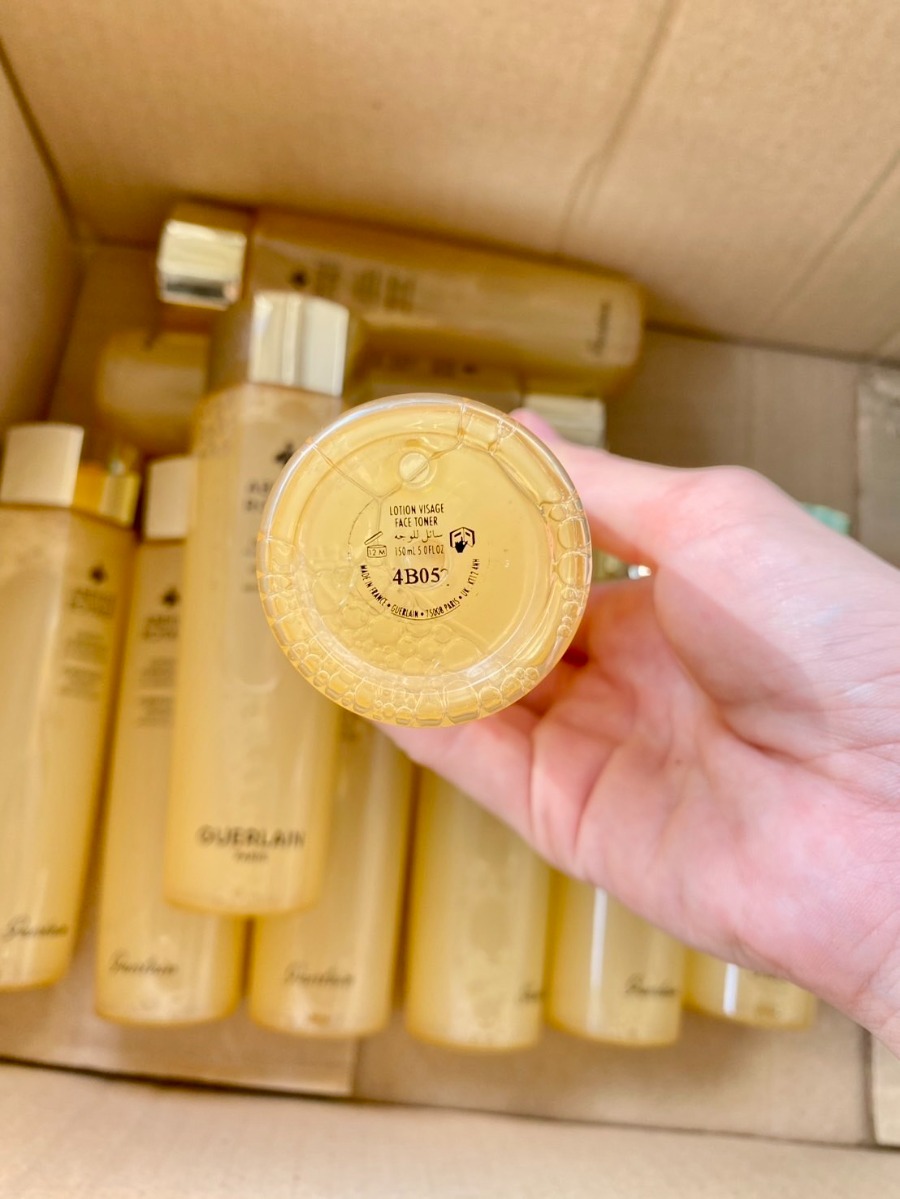 NoBox ไม่มีกล่อง - Guerlain Abeille Royale Fortifying Lotion With Royal Jelly 150ml. (เคาเตอร์ 3,690฿)