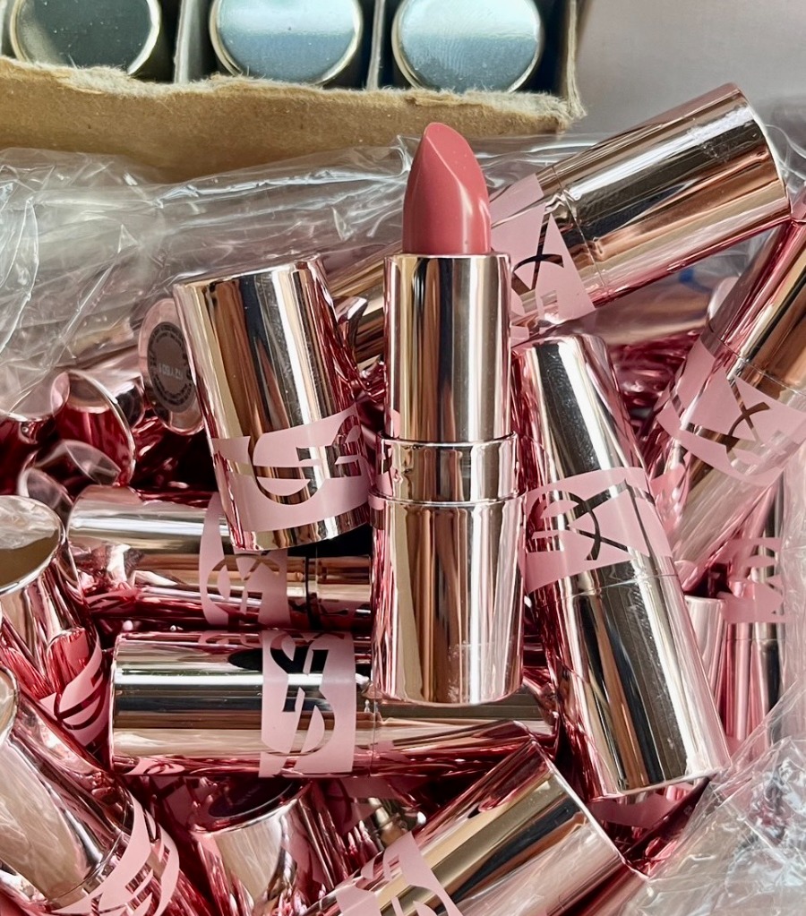 NoBox ไม่มีกล่อง YSL Loveshine Candy Glow 3.1g #44B Nude Lavalliere