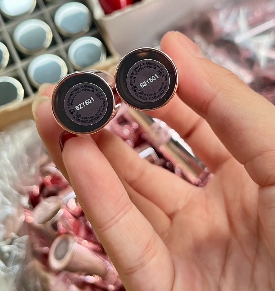 NoBox ไม่มีกล่อง YSL Loveshine Candy Glow 3.1g #44B Nude Lavalliere