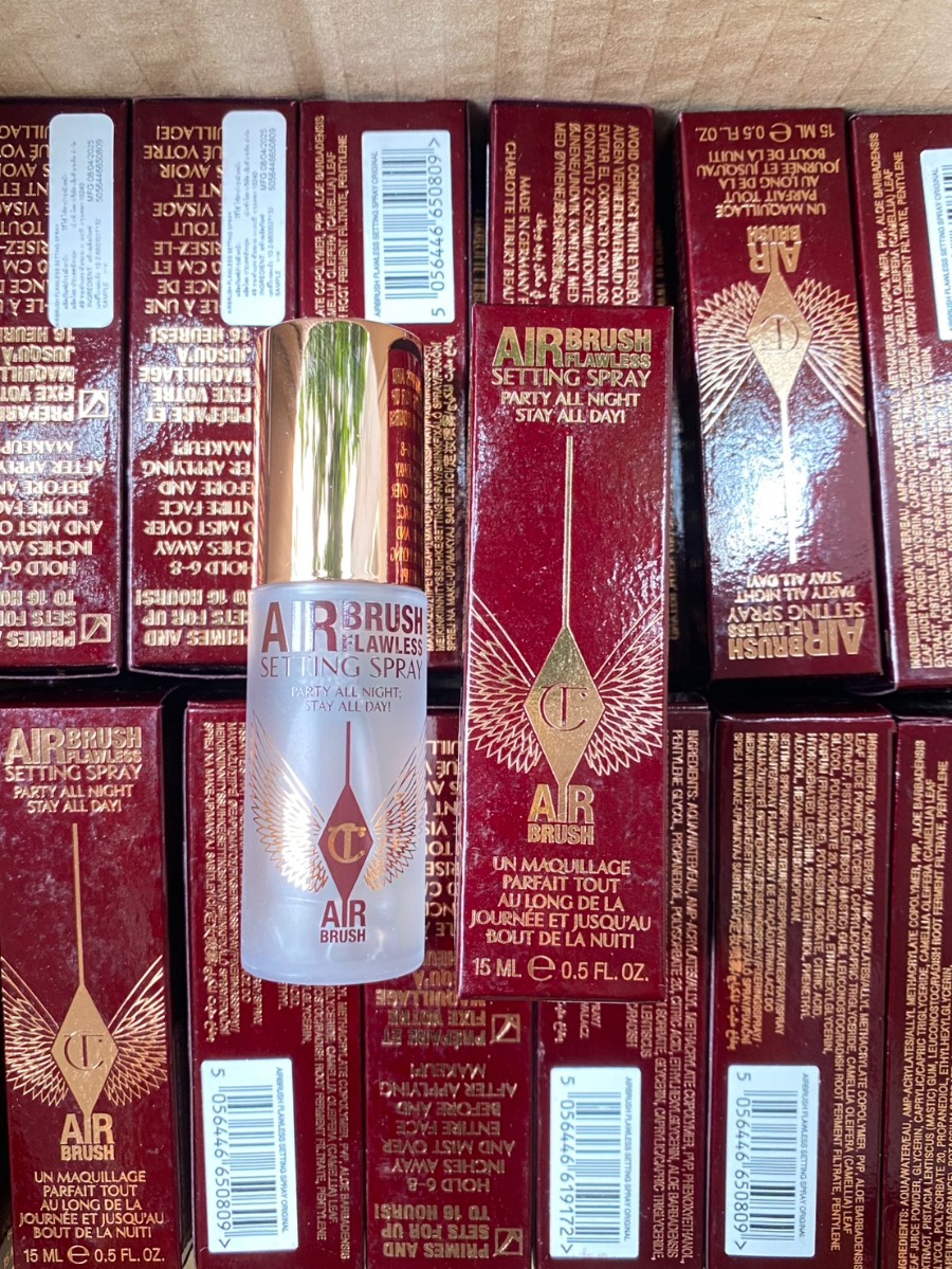 Charlotte Tilbury Airbrush Flawless Setting Spray 15ml.