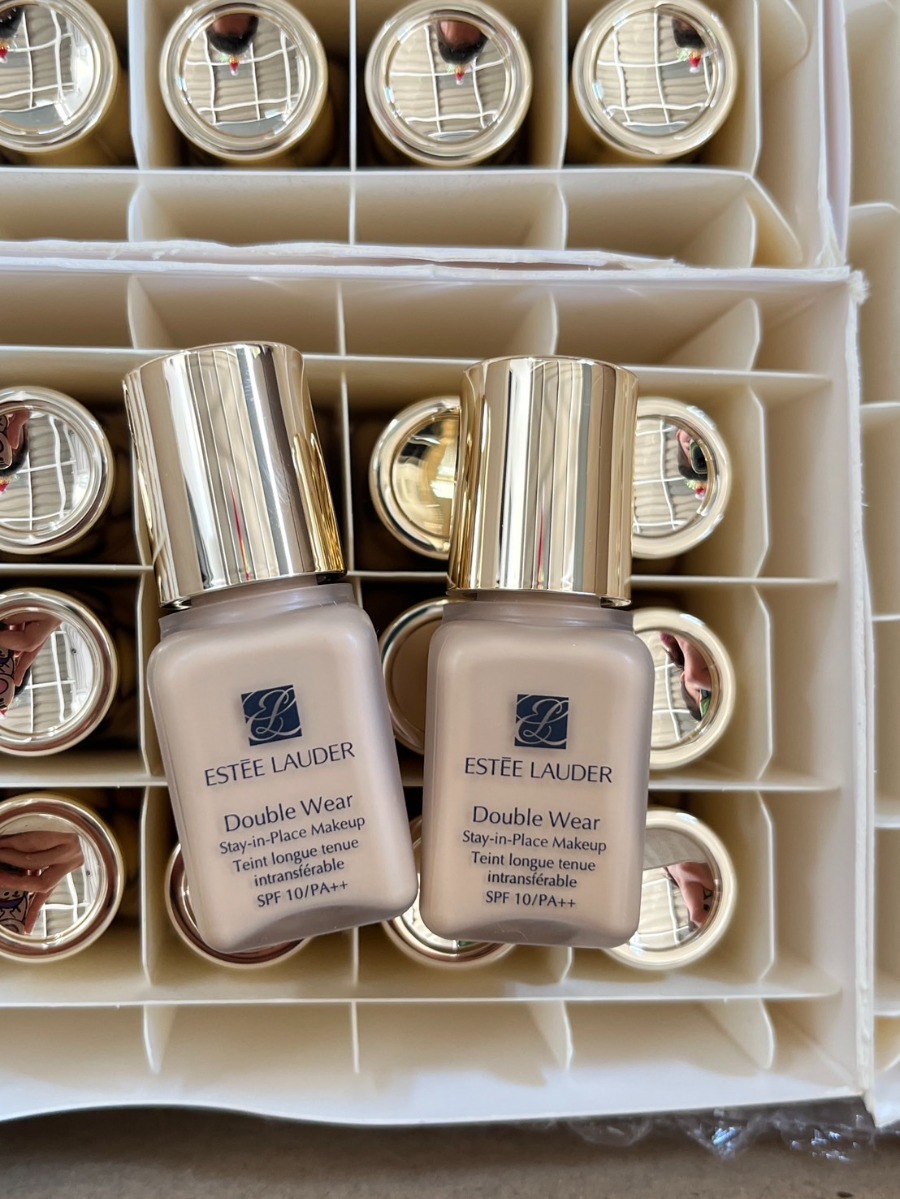 Estee Lauder Double Wear Stay In Place Makeup SPF10 PA++ 7ml.  #1W1 Bone