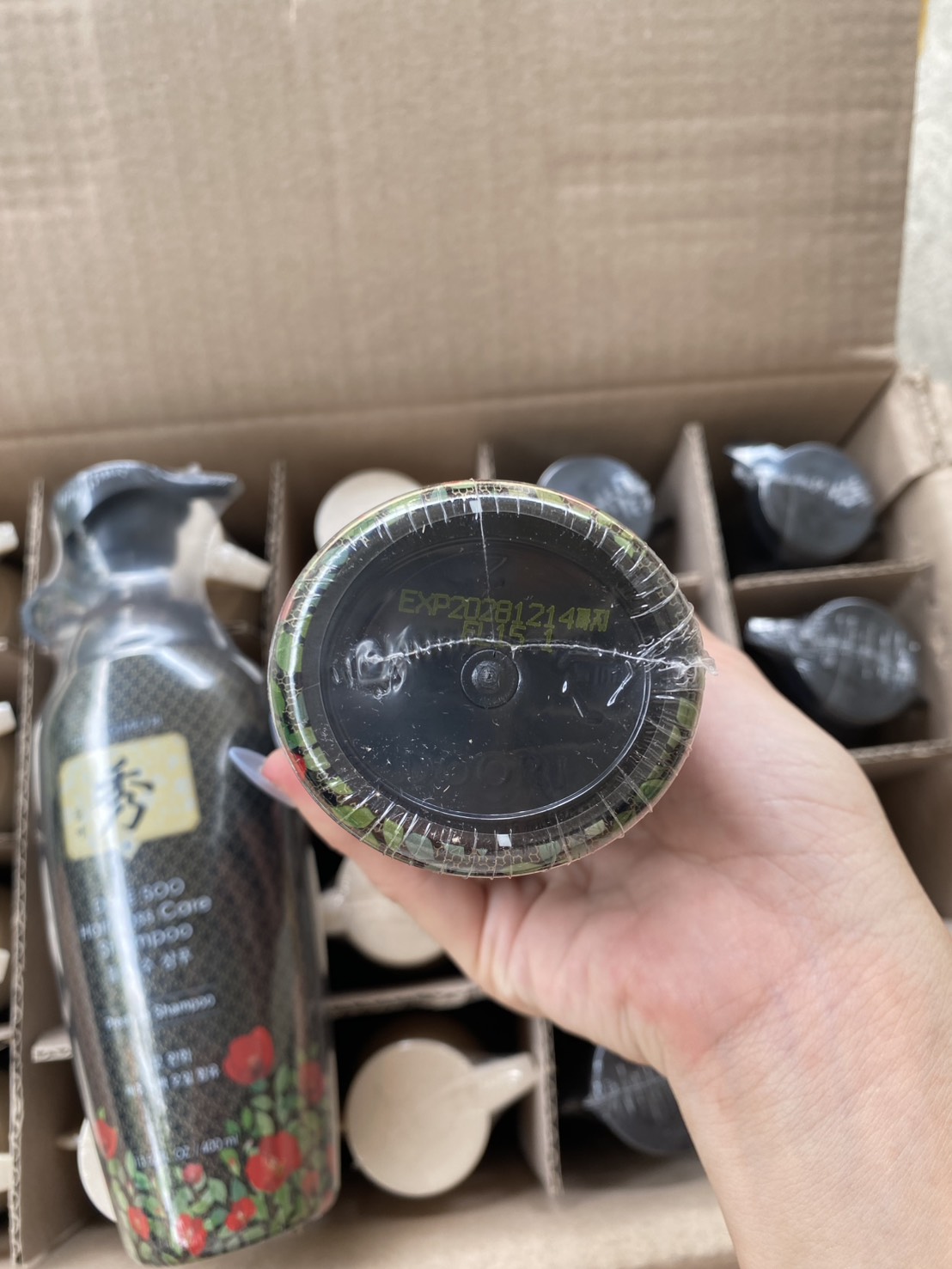 แชมพู - Daeng Gi Meo Ri Dlae Soo Hair Loss Care Shampoo 400ml.