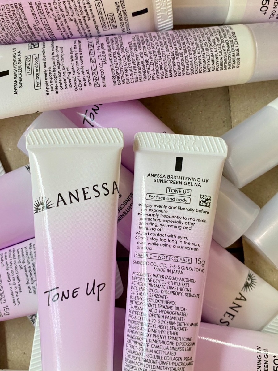 ชมพู Shiseido Anessa Brightening UV Sunscreen Gel NA SPF 50+ PA++++ 15g.