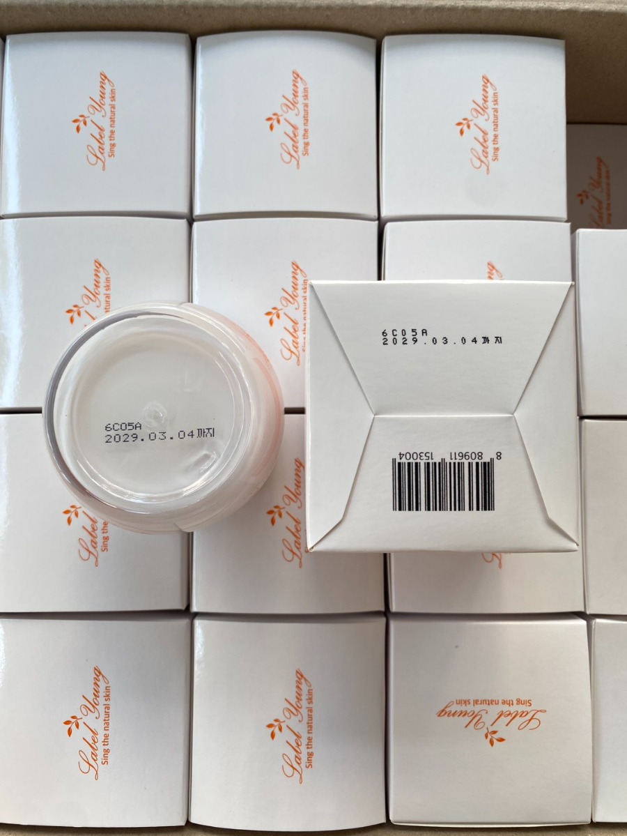 ขาว Labelyoung Vitamin Milk Whitening Cream 55g.